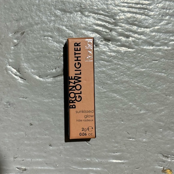 Rodial BRONZE GLOWLIGHTER MINI - Unopened

2g - Picture 3 of 10